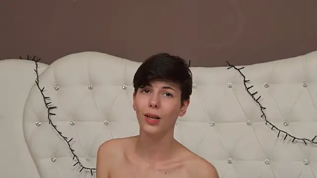 KylieLipa online show from December 12, 2:26 am