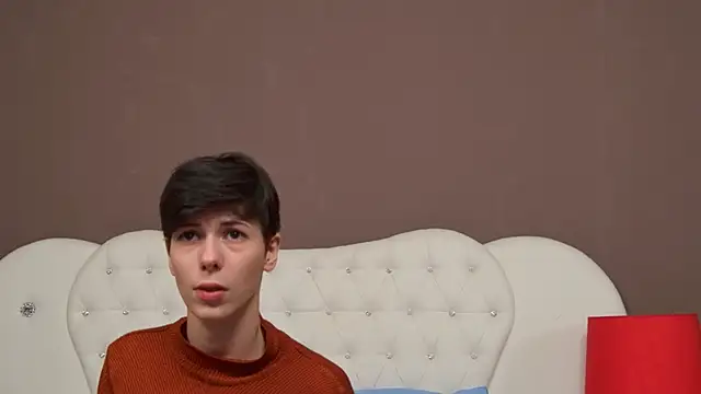 KylieLipa online show from December 14, 9:13 pm