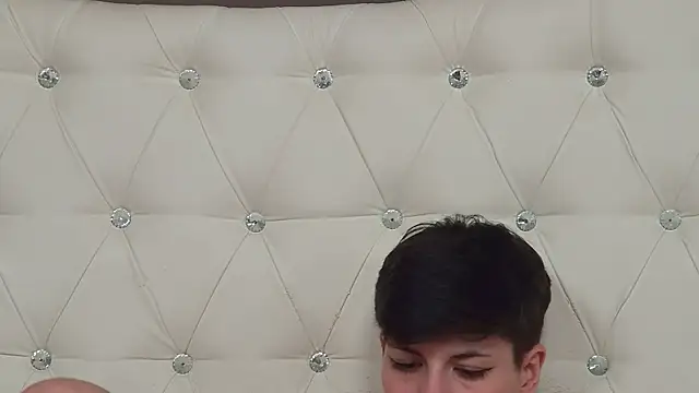 KylieLipa online show from February 8, 2:04 am