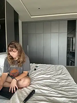 Nura n Sarah online show from November 28, 5:10 am