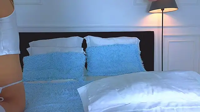 Snapshot of NicoleMarani chatting on January 12, 2:56 am NicoleMarani online show from January 12, 2:56 am