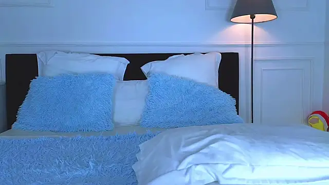 Snapshot of NicoleMarani chatting on January 24, 2:28 am NicoleMarani online show from January 24, 2:28 am