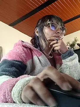 Snapshot of ERIS666 chatting on April 24, 5:26 pm ERIS666 online show from April 24, 5:26 pm
