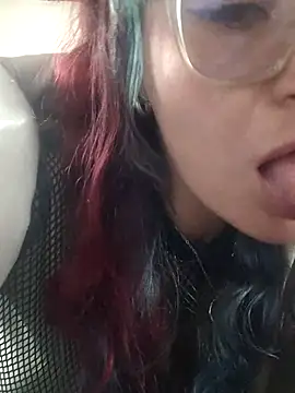 Snapshot of ERIS666 chatting on April 29, 5:30 pm ERIS666 online show from April 29, 5:30 pm