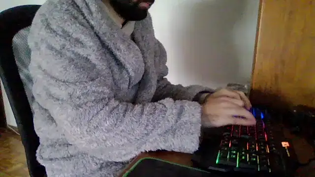 Snapshot of joaodias_97 chatting on March 5, 2:12 pm joaodias 97 online show from March 5, 2:12 pm