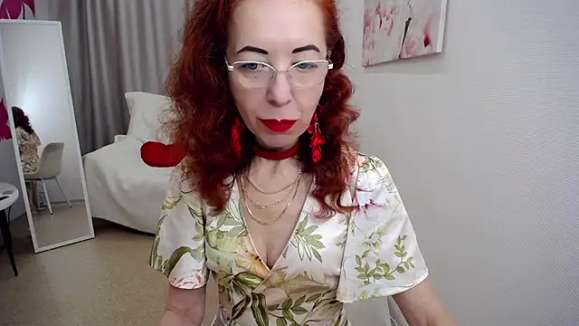 MrnMs Smith online show from December 17, 12:11 pm