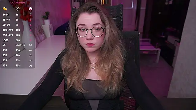 Snapshot of RemyCute chatting on June 3, 5:18 pm RemyCute online show from June 3, 5:18 pm