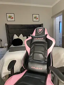 Snapshot of Neelo-Smith chatting on February 12, 3:51 am Neelo-Smith online show from February 12, 3:51 am