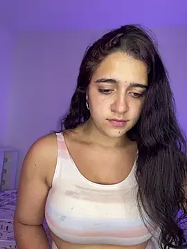 Snapshot of Alicia_Ruiz chatting on November 13, 6:18 pm Alicia Ruiz online show from November 13, 6:18 pm