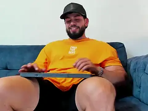 Snapshot of jake_skye chatting on January 11, 6:45 am jake skye online show from January 11, 6:45 am