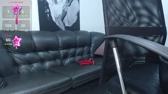 camilleDiaz16 online show from February 12, 8:48 pm