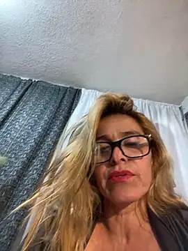 SahoryHorny online show from December 17, 8:15 pm