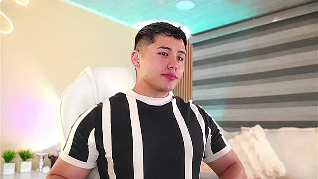 MatiasKorn online show from November 28, 6:05 am