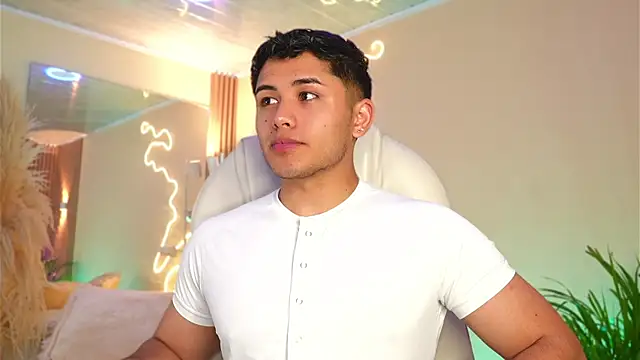 MatiasKorn online show from April 18, 4:38 am