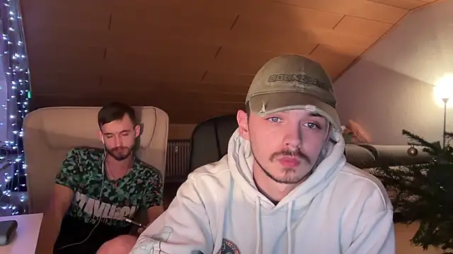 Snapshot of naked_psy chatting on January 6, 12:27 am naked psy online show from January 6, 12:27 am