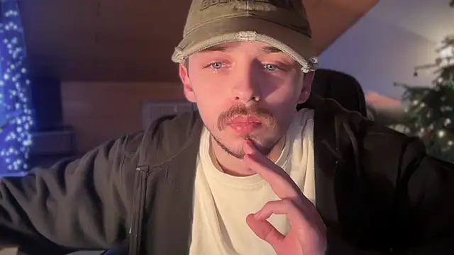 Snapshot of naked_psy chatting on January 16, 7:49 am naked psy online show from January 16, 7:49 am