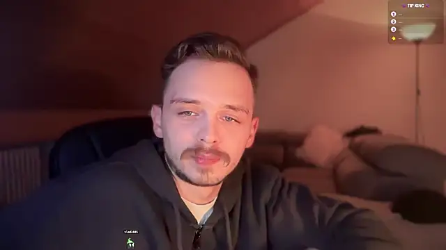 Snapshot of naked_psy chatting on February 8, 3:08 am naked psy online show from February 8, 3:08 am