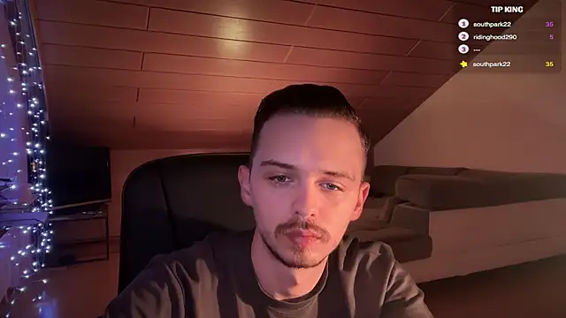 Snapshot of naked_psy chatting on February 12, 12:48 am naked psy online show from February 12, 12:48 am