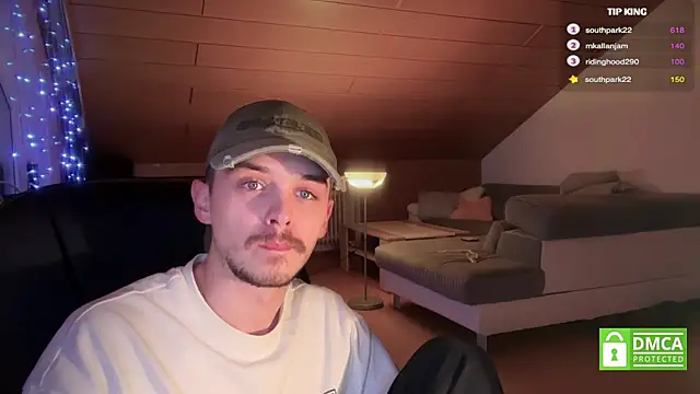 Snapshot of naked_psy chatting on February 13, 3:07 am naked psy online show from February 13, 3:07 am