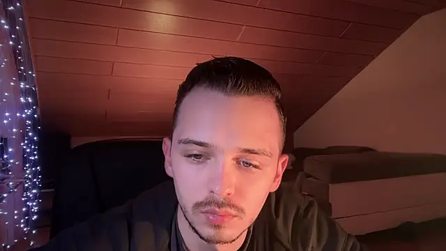 Snapshot of naked_psy chatting on February 15, 11:47 pm naked psy online show from February 15, 11:47 pm