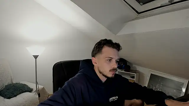 Snapshot of naked_psy chatting on September 15, 10:32 pm naked psy online show from September 15, 10:32 pm