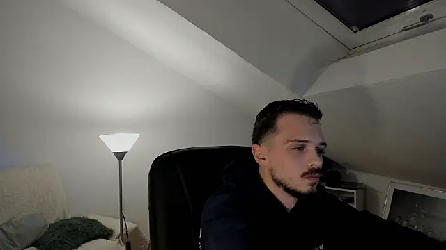 Snapshot of naked_psy chatting on September 17, 7:04 pm naked psy online show from September 17, 7:04 pm