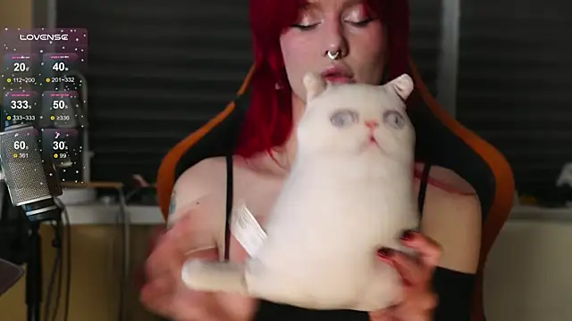 Snapshot of BlueCherryy chatting on November 11, 7:03 pm BlueCherryy online show from November 11, 7:03 pm