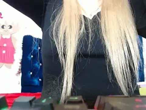 Snapshot of 69liamilk69 chatting on January 23, 4:30 am 69liamilk69 online show from January 23, 4:30 am