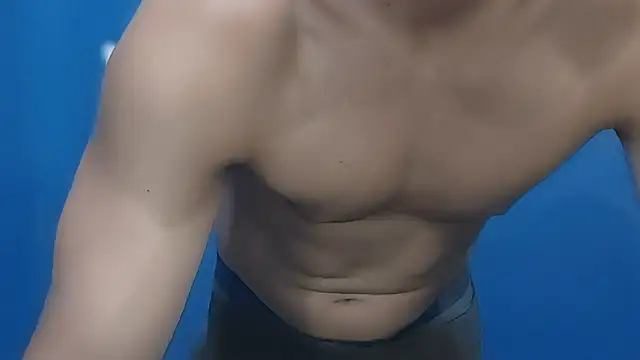 Snapshot of ElmaCannon chatting on February 26, 1:21 am ElmaCannon online show from February 26, 1:21 am