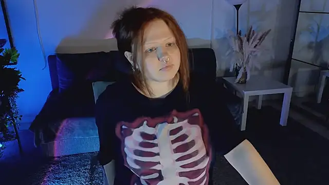 Snapshot of bitchofsun_ chatting on February 4, 4:46 pm bitchofsun online show from February 4, 4:46 pm