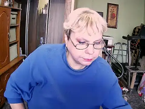 LOLA8888 online show from November 17, 12:00 pm