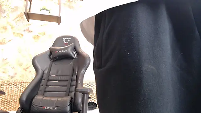 alexgiraldo  online show from January 16, 11:15 am