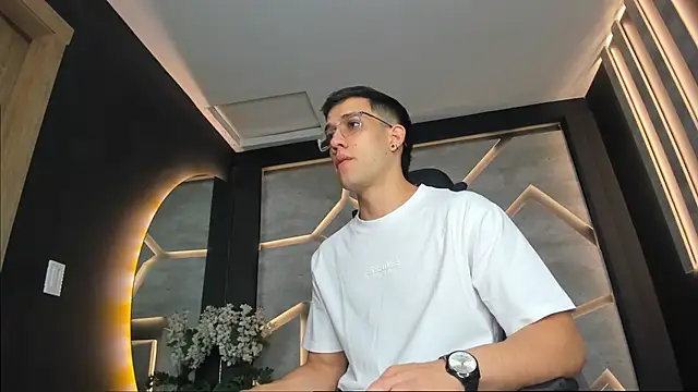 alexgiraldo  online show from January 28, 11:17 am