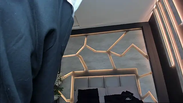 alexgiraldo  online show from January 29, 2:21 pm