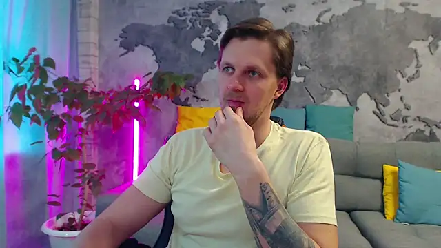 VikingChrisss online show from March 26, 10:10 am