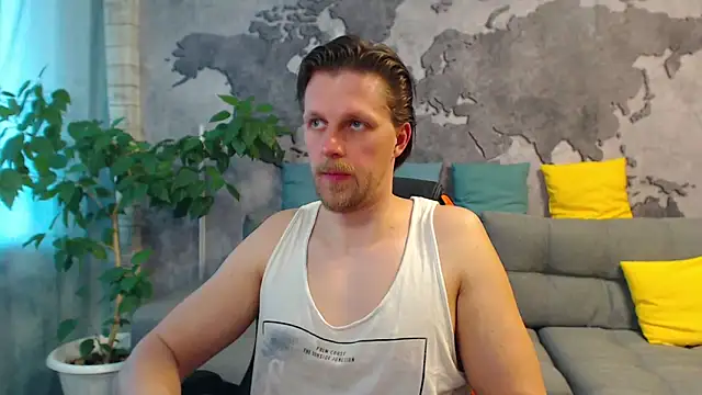 Snapshot of VikingChrisss chatting on May 3, 9:37 am VikingChrisss online show from May 3, 9:37 am