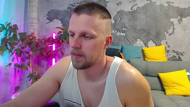 Snapshot of VikingChrisss chatting on May 15, 10:00 am VikingChrisss online show from May 15, 10:00 am