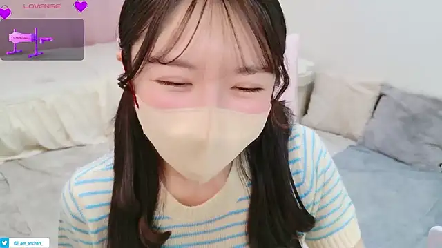 Snapshot of anchan_ chatting on June 15, 1:24 pm anchan online show from June 15, 1:24 pm