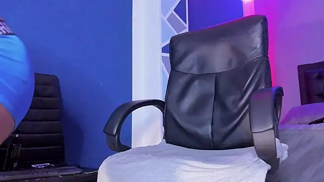 alex oficial online show from March 18, 5:31 am