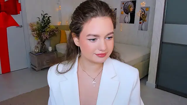 MiracleCurly online show from February 5, 10:08 am