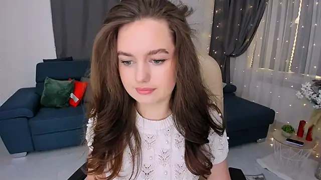 MiracleCurly online show from February 6, 10:37 am