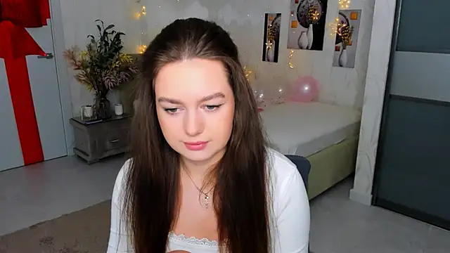 MiracleCurly online show from February 13, 4:07 pm