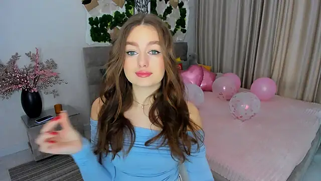 MiracleCurly online show from February 23, 10:17 am