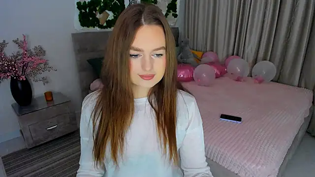 MiracleCurly online show from February 24, 7:30 pm