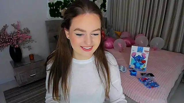 MiracleCurly online show from February 24, 10:36 pm