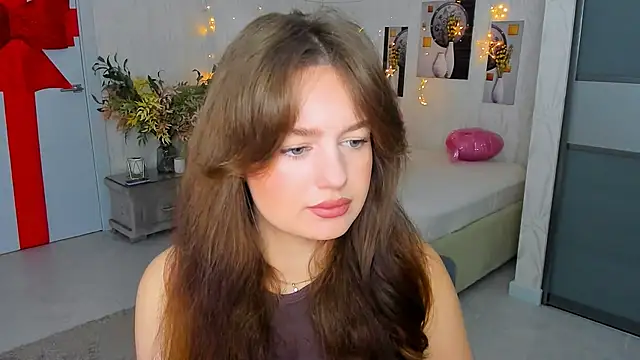 MiracleCurly online show from March 6, 4:17 pm