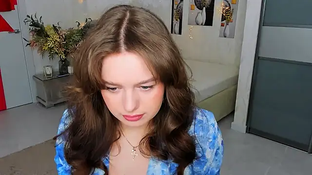 MiracleCurly online show from March 8, 4:17 pm