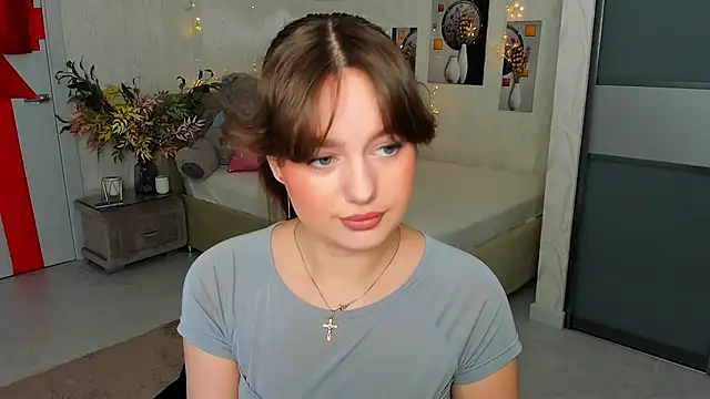 MiracleCurly online show from March 11, 4:07 pm