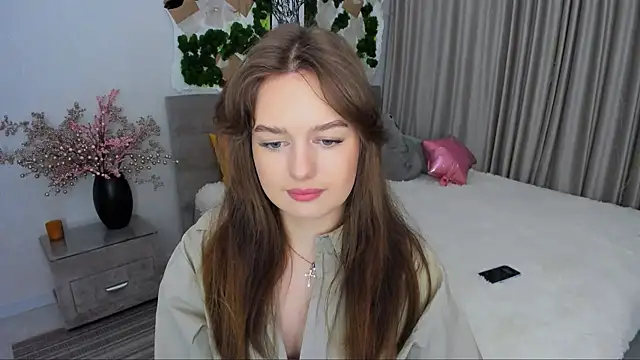 MiracleCurly online show from March 20, 7:25 pm