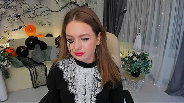 MiracleCurly online show from October 31, 4:41 pm